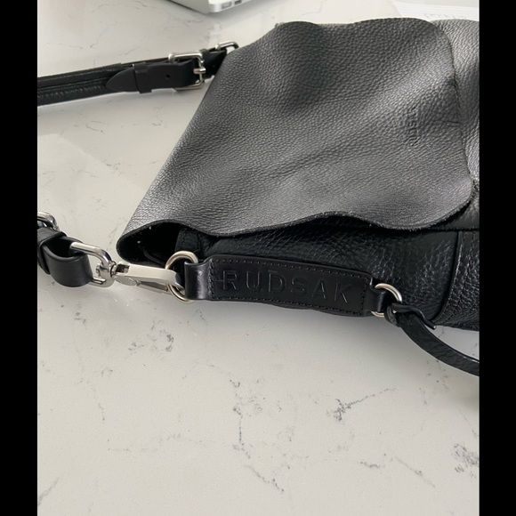 RUDSAK BLACK PURSE - Picture 3 of 5